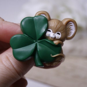 Hallmark Cards Leuke muis met klaverbroche Vintage St. Patrick's pin