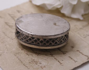 Nicla Oggetti Vintage Silver Tone Pill Box With Pink Rhinestones