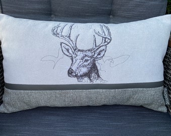Cushion embroidered deer head