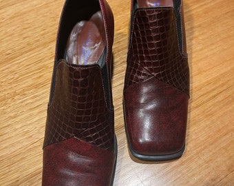 Fabulous vintage square toe loafers oxblood 8.5