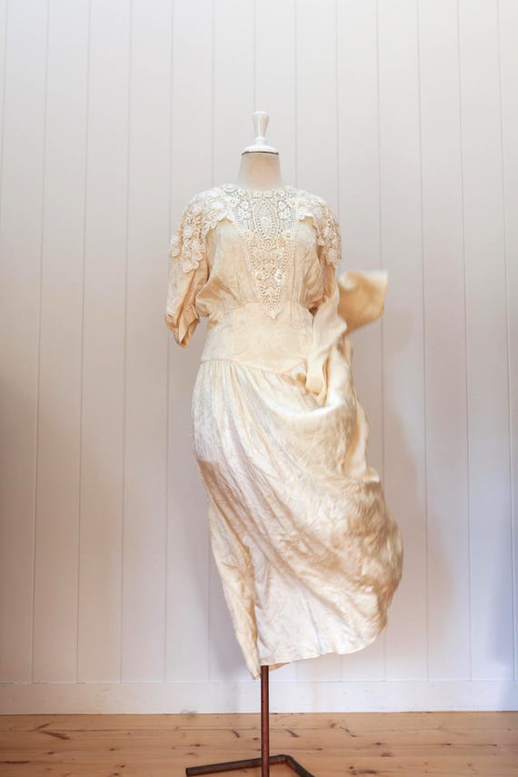 cream colored vintage dresses Clarisa Lace Midi Dress Vintage Cream
