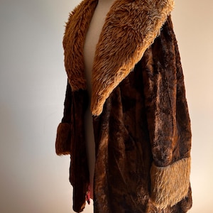 Vintage 1960&#39;s or 70&#39;s Crushed Velvet Genuine Penny Lane Coat |Faux Fur collar | Made in England by Mark Russell