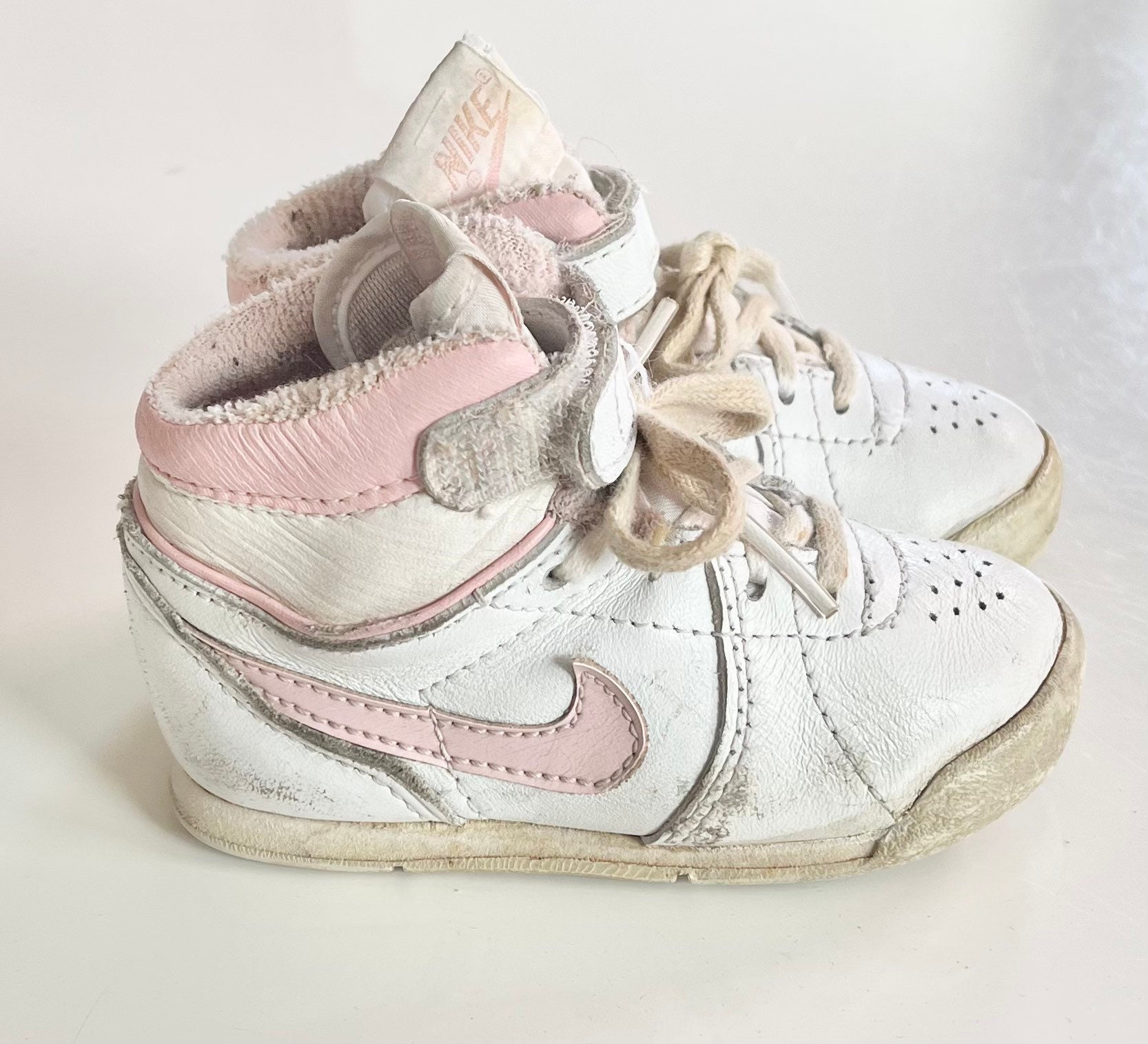 Swarovski Girls Nike Revolution 6 Pink Sneakers Customized 