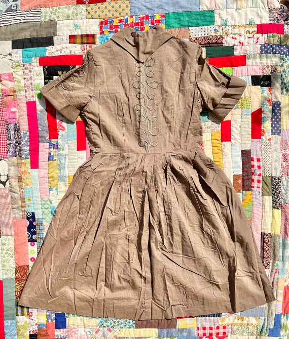 Vintage 50’s Chain Stitch Brown Shirt Dress Adult… - image 4