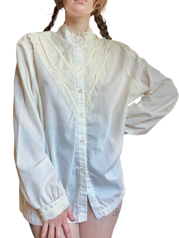 L Vtg 70’s/80’s Cream Puffy Lacey Blouse - image 1