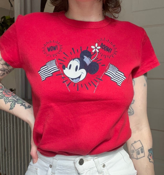 vintage y2k Minnie Mouse Tshirt Fireworks youth la
