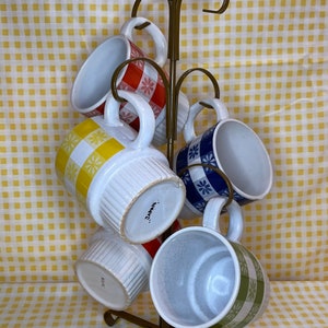 Vintage Japan Gingham Pattern Mug Set, Vintage Coffee Mug Tree, Set of 5 Vintage Gingham Pattern