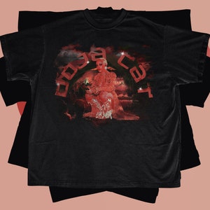 Doja Cat Vintage T Shirt Amala Ratna Zandile Dlamini TikTok Mooo So High Planet Devil Hot Pink SZA Agora MVMA Tarzana Los Angeles Paint Red
