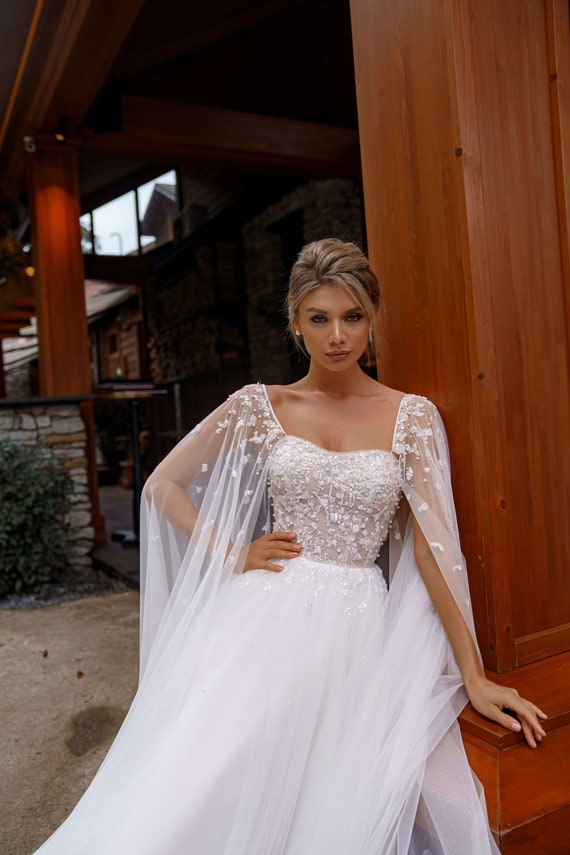 Vestido de con capa de novia con falda de tul - Etsy España