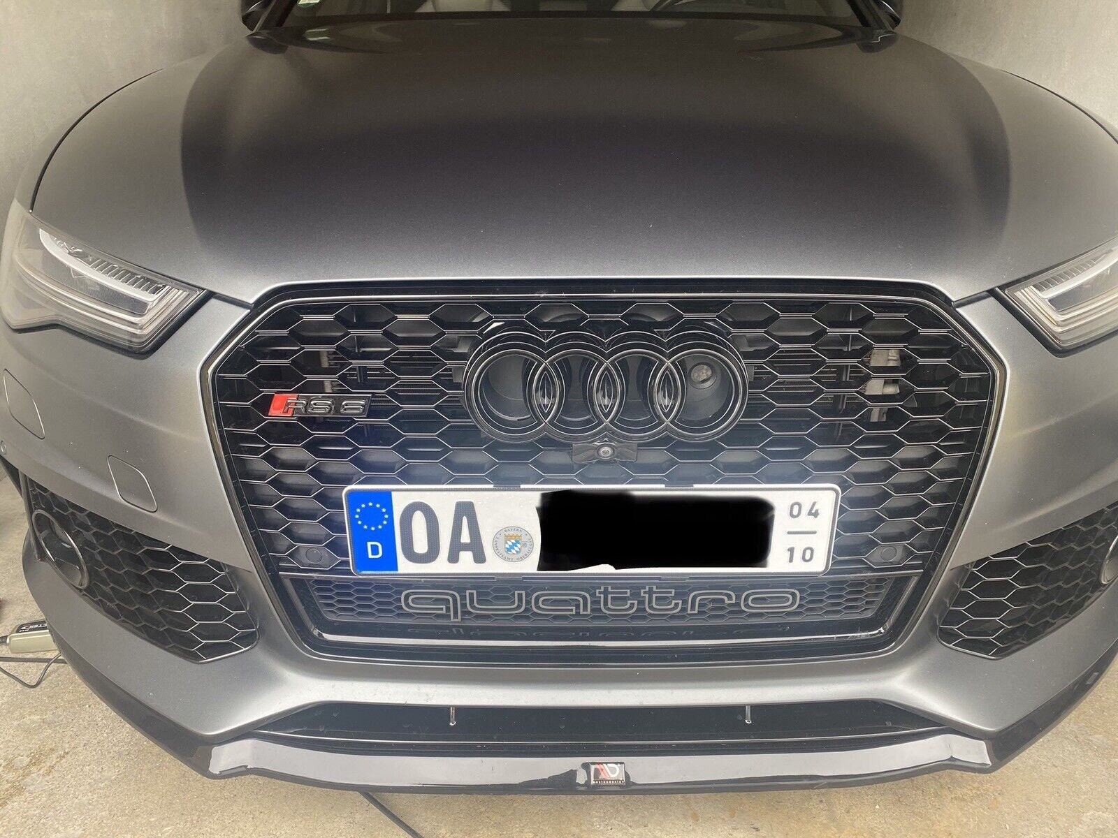 3D Druck Kennzeichenhalter für Audi RS6 4G Wabengrill Klemmung rahmenlos -  .de