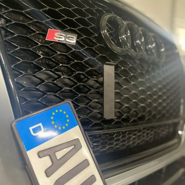 Impresión 3D portamatrículas clamping frameless para Audi honeycomb grill RS