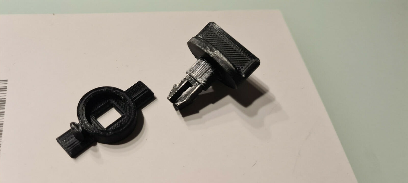 Audi A4 B6 / B7 / A6 C5 / C6 Triangle Retainer Box Lock Clip All Colors 4B9867799