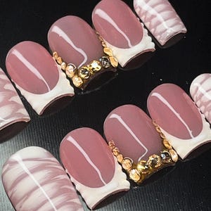 Croc print white french press on nails|crystal french glue on nails|all lengths fake nails|custom nails|strong durable nails|rhinestone set