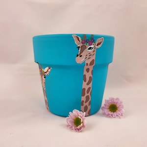 Giraffe flowerpot | Colorful flowerpot | Plant pot for garden and balcony | hand-painted flowerpot | Houseplant pot