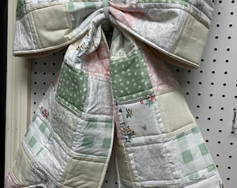 Spring Giant quilted patchwork bow