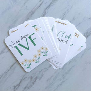 IVF Milestone Cards in Daisy design // IVF Care Gift // IVF Photo Cards