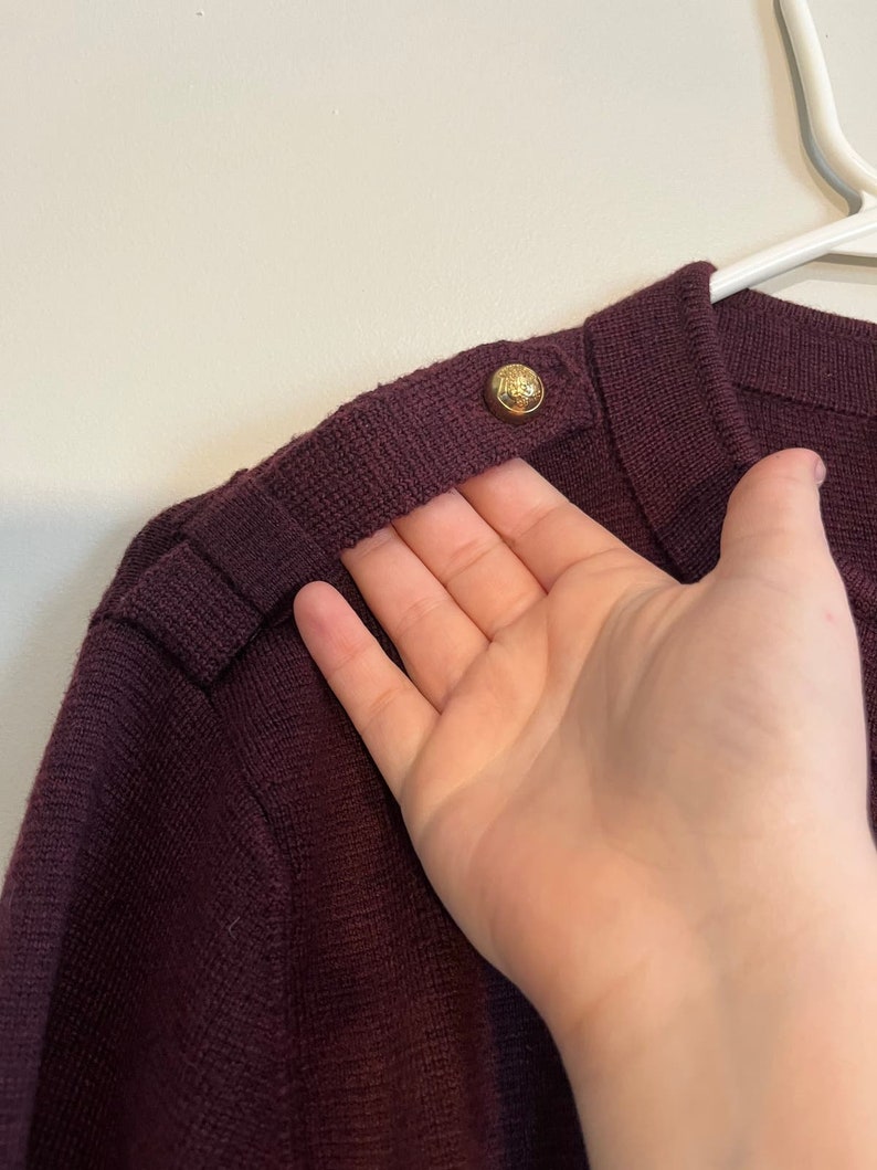 Cardigan NWOT Talbots bordeaux doré en laine mérinos avec écusson militaire XL image 5