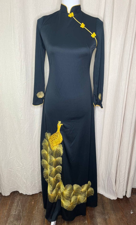 Vintage 1960s Handmade Gold Thread Oriental Peacoc