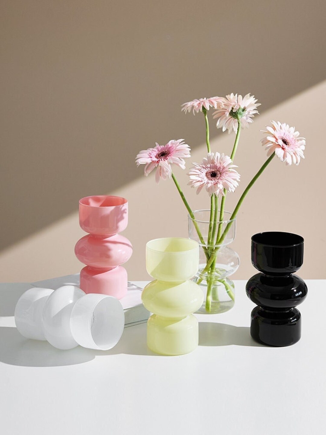 Nordic Wavy Glass Vase, Elegant Round Wavy Vase, Flower Arrangement