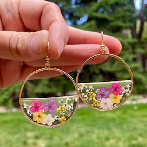 Ringoorbellen geperste bloem: echte harsbloemen, verguld messing