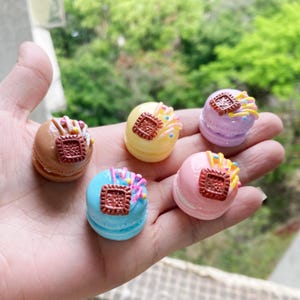 Cabujón de resina con forma de hamburguesa en miniatura de dibujos animados kawaii, para hacer joyas, accesorios, decoración de scrapbooking, manualidades, 2 x 2,3 cm