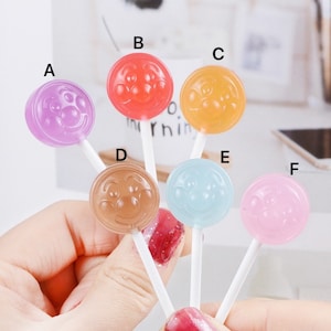 Cute Resin Lollipops Dollhouse Party Decor Colorful Candy Miniatures Lollipops For Children Gifts For Doll House Decorations