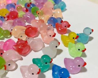 Mixed Glow in the dark Duck Colorful Little charm resin Resin fluorescent Cabochon DIY Craft Supplies Phone Decor Hair Accessories 14*17mm