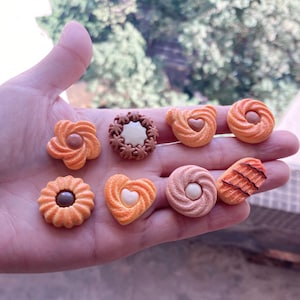 Resin Kawaii Sweet Chocolate Cookie Biscuit Food Flatback Cabochon for Diy Jewelry Making Accessories Resin Flatback Embellishments