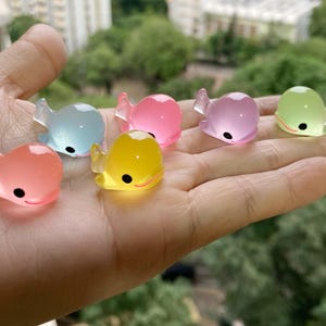 Mixed Glow in dark Whale charm Resin fluorescent Cabochon DIY Craft Supplies Phone Decor Material Hair Accessories 24*15mm