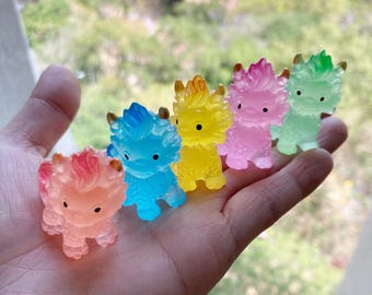 Set of 7 Glow in the Dark Kirin Luminous Chinese Traditional Lucky Charm Dragon Resin Fluorescent Cabochon DIY Craft Supplies & Phone Decor