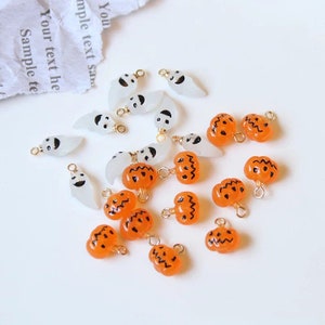 Süßer Weißer Geist Orange Kürbis Kopf Charms für DIY Herstellung Ohrringe Armband Schmuck Accessoires Halloween Serie