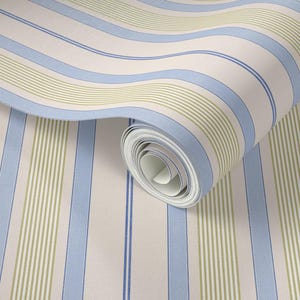 Papier peint Regency à rayures verticales vert olive et bleu. Papier peint autocollant Grandmillennial traditionnel