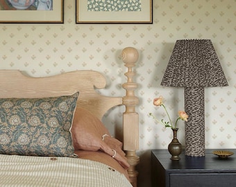 Small Ditsy  vintage Floral Wallpaper roll , Country Cottage Nursery Removable Wallcovering
