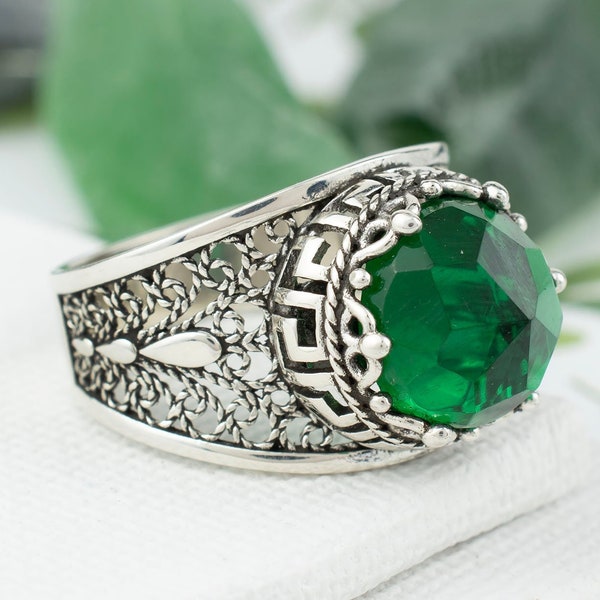 Peridot Gemstone 925 Sterling Silver Filigree Art Greek Key Women Cocktail Ring, Meander Figured Everyday Lady Ring, Size 5-12.5