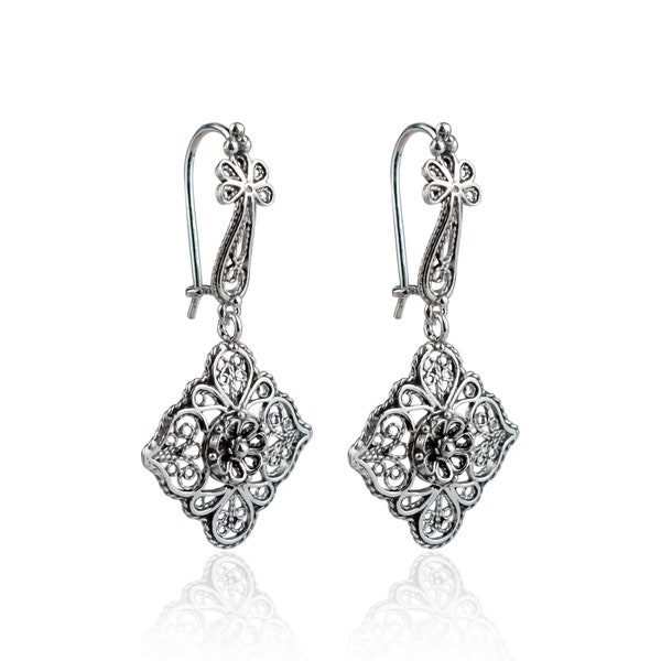 925 Sterling Silver Flower Design Women Dangle Drop Earrings, Artisan Made Handcrafted Filigree Art Flower Dangle Drop Earrings