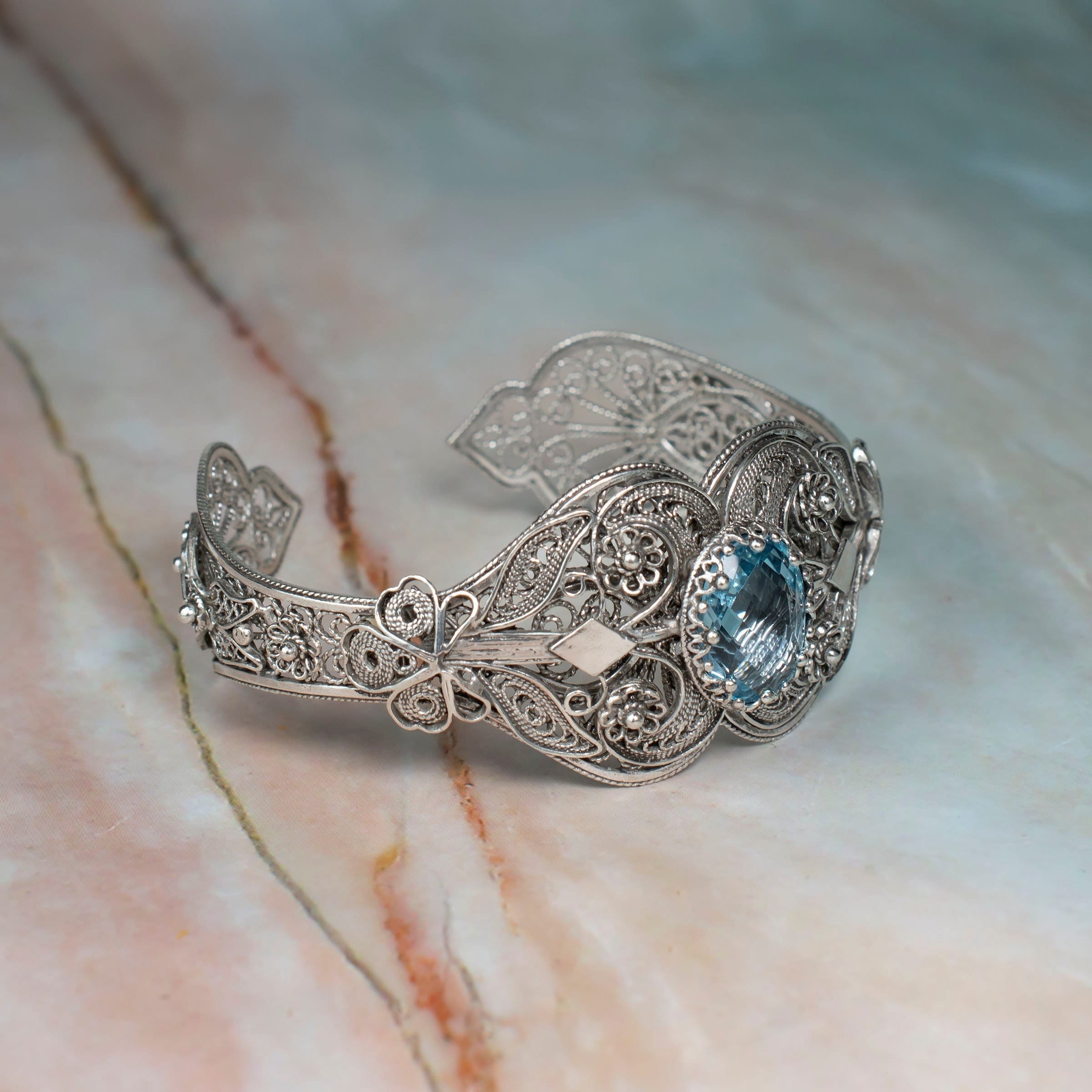 925 Sterling Silver Women Cuff Bracelet With Sky Blue Topaz