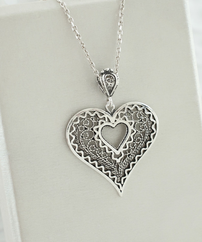 Elli by Julie & Grace Ladies Heart Pendant Filigree in 925 Sterling Silver in Manama, Bahrain