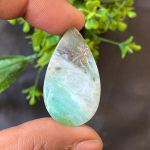 Cabochão de Opala Peruana Azul: Pedra Preciosa Marquise (42x24x3 MM)