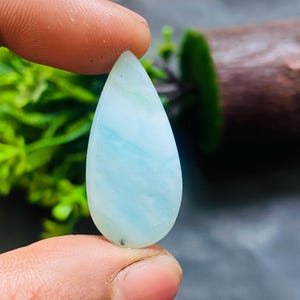Cabochão de Opala Azul Peruana Natural: Pedra Preciosa Andina (36x18x5 MM)