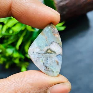Cabochão de Opala Andina Natural: Pedra Preciosa Azul Peruana Natural (24x20x5 MM)