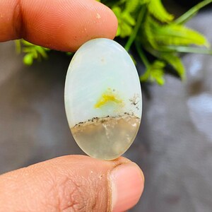 Cabochão de Opala Peruana Azul Natural: Pedra Oval (33x21x6 MM)
