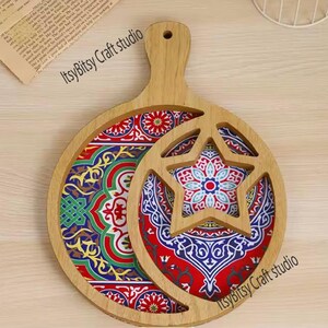 Ramadan decorative tray
Ramadan gift tray
Ramadan serving tray
Ramadan trays
Islamic pattern tray
Islamic gift
Islamic wooden tray
Masjid design tray
Ramadan home decor
Eid home decor
Eid gift
Eid table decor
Ramadan table decor