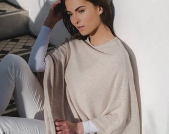 Poncho in grey and beige