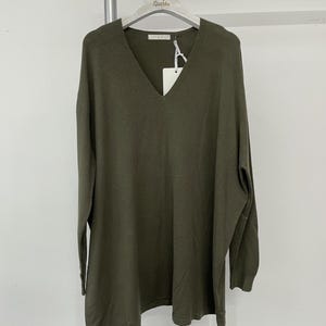 Light weight jumper plus size