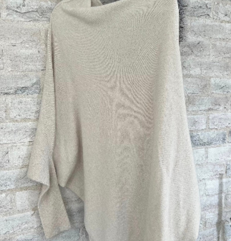 Asymmetric Grey jumper Beige