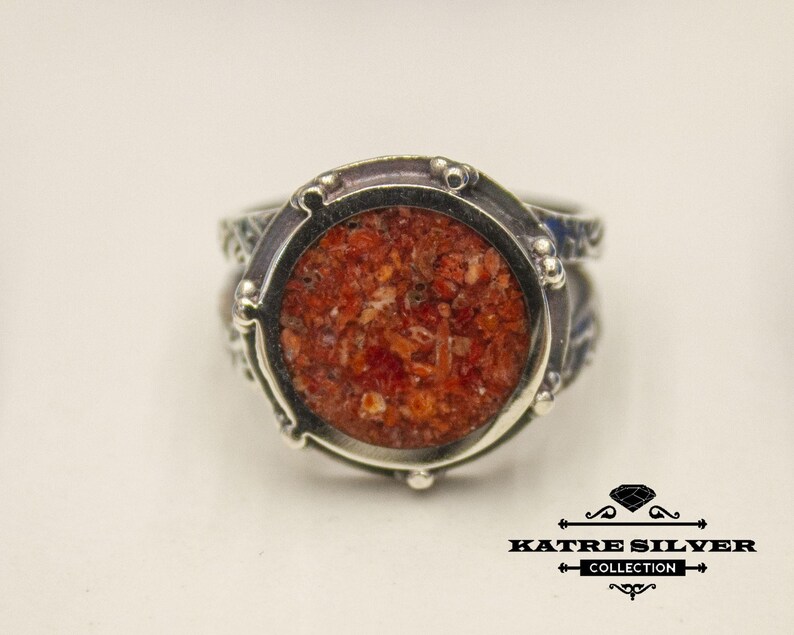 Handgemaakte ring met koraalsteeninleg: 925 sterling zilveren boho-sieraden afbeelding 3