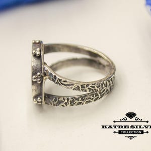 Handgemaakte ring met koraalsteeninleg: 925 sterling zilveren boho-sieraden afbeelding 6