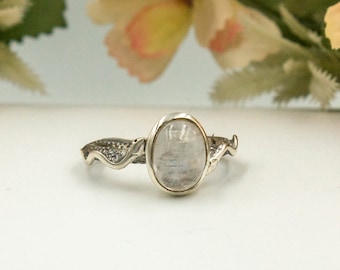 Natural Moonstone Gemstone Snake Pattern Ring