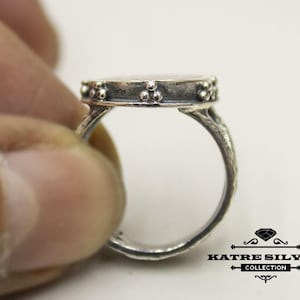 Handgemaakte ring met koraalsteeninleg: 925 sterling zilveren boho-sieraden afbeelding 8