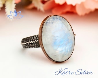 Handmade Oval Rainbow Moonstone Ring: 925K Sterling Silver